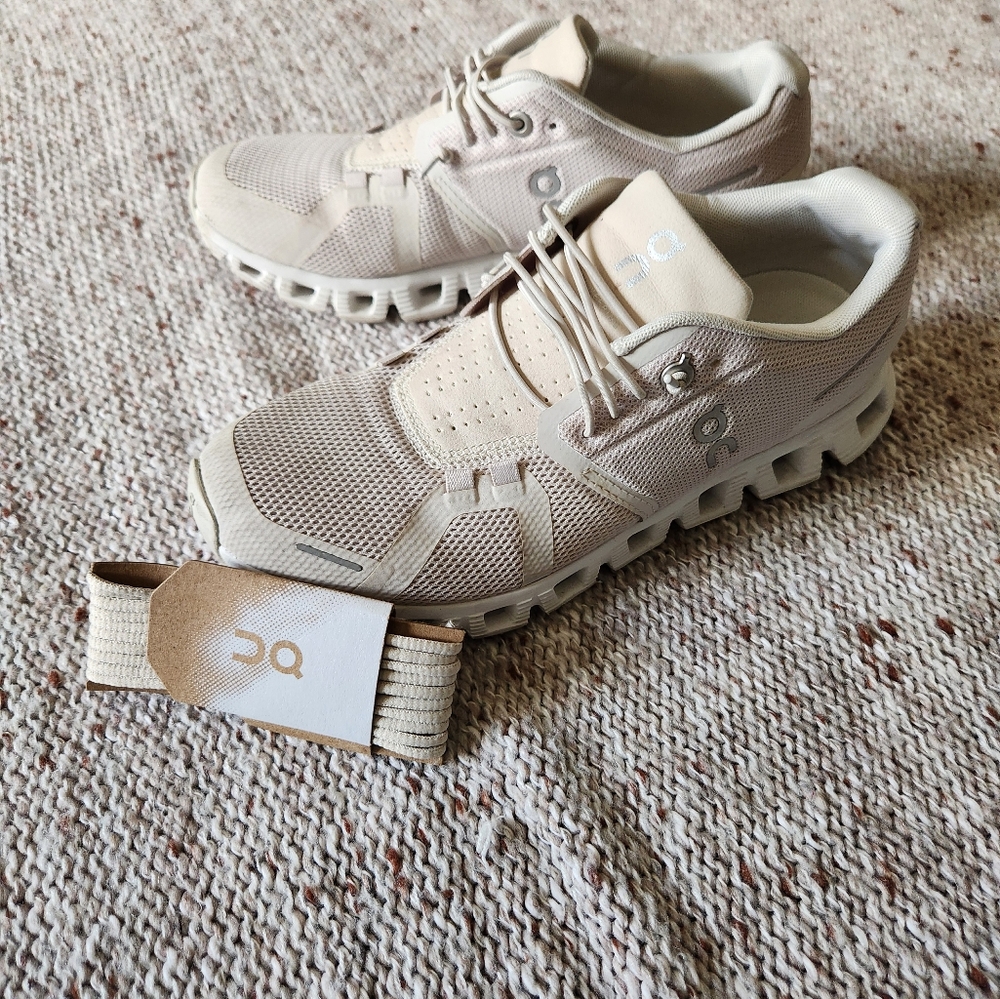 ON Cloud 5, size 6.5